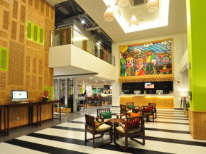 MaxoneHotels.com at Kramat
